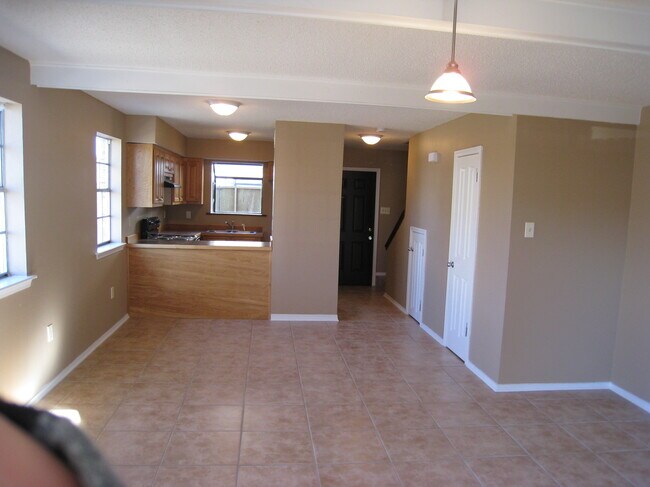 Building Photo - 59 Carriage Ln