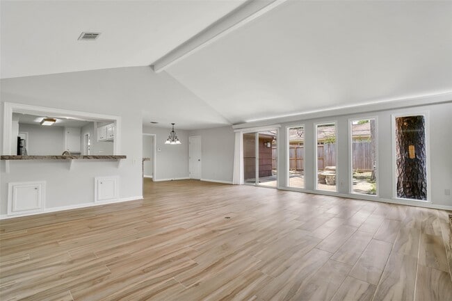 Building Photo - 442 Mignon Ln