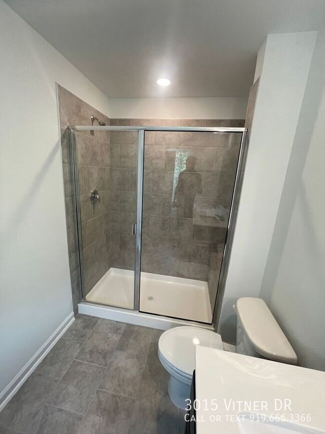 Building Photo - 3015 Vitner Dr