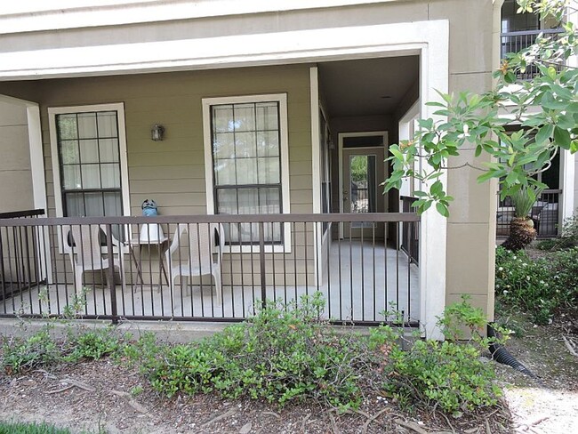 Building Photo - FURNISHED OR UNFURNISHED 3BR/2BA CONDO IN ...