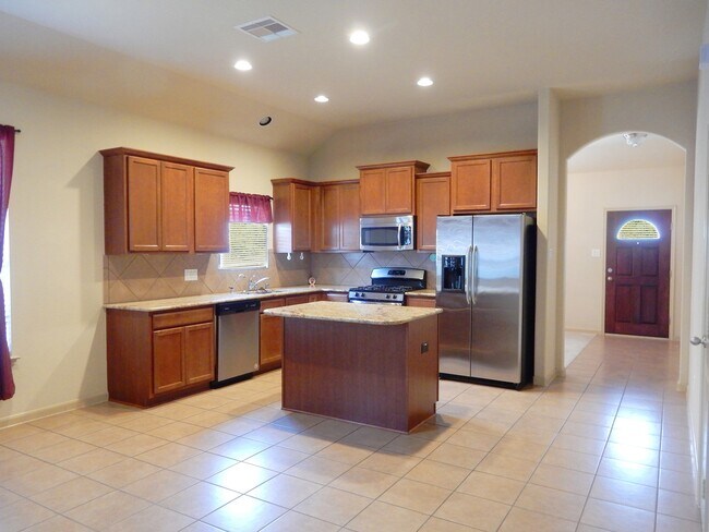 Building Photo - 24510 Avellino Ct