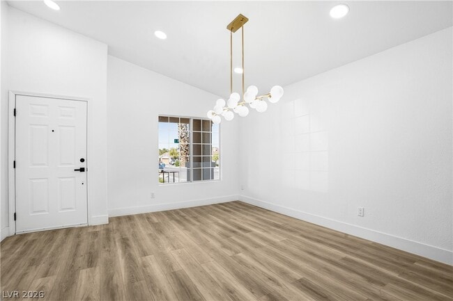 Building Photo - 1532 Waterton Dr