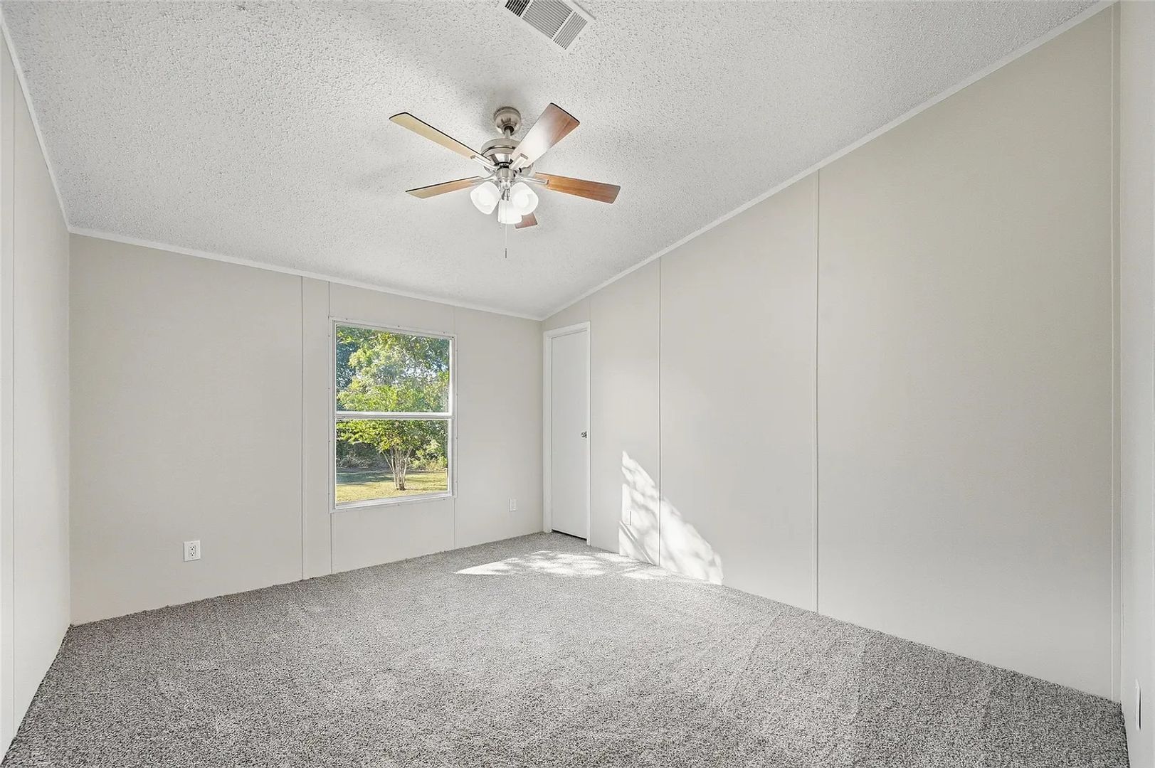 Building Photo - 2645 Bryant St