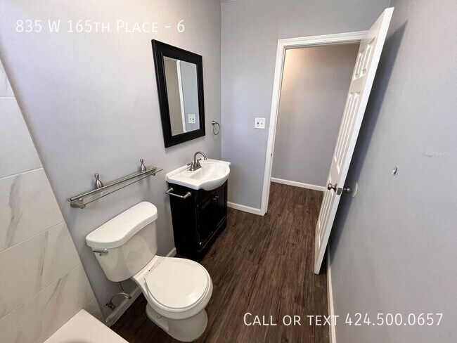 Building Photo - 835 W 165th Pl