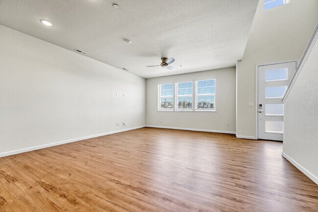 Building Photo - $2,195.95-  3 Bed, 2.5-Bath townhome in CO Springs with Central AC