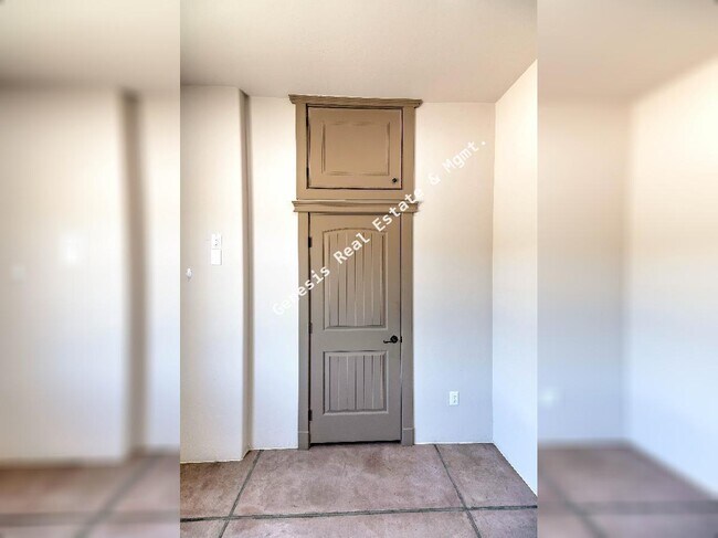 Building Photo - "Spacious Tucson Retreat with Granite Eleg...
