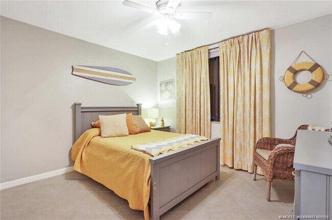 Building Photo - 10600 S Ocean Dr