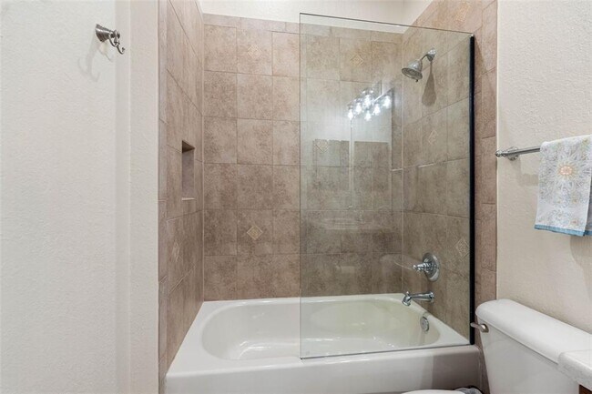 Building Photo - 6012 Yeats Manor Dr