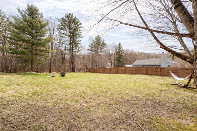 Building Photo - Lebanon - 3 Bed, 2 Bath house - $4200 plus utilities