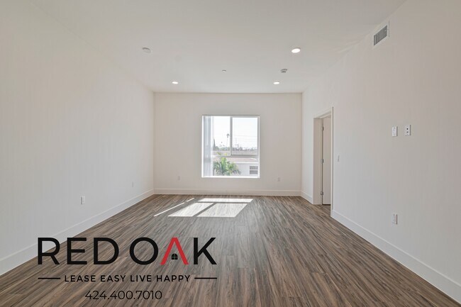 Building Photo - 4000 Mont Clair St