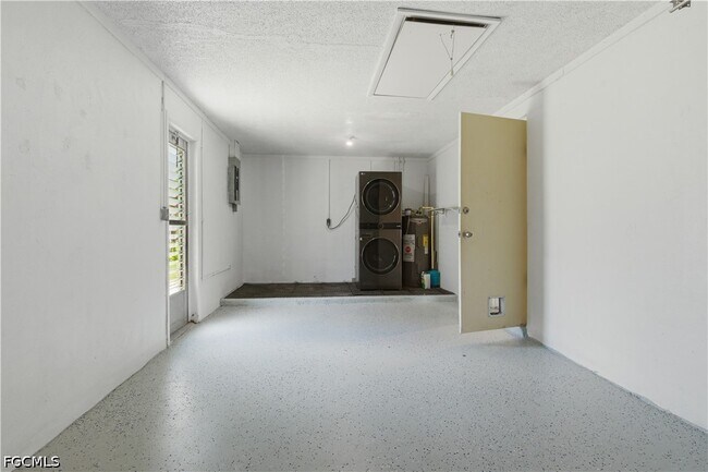 Building Photo - 4425 N Canal Cir