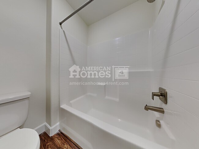 Building Photo - 80 Cabaletta Lane