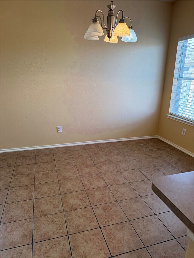 Building Photo - 8835 Old Maple Ln