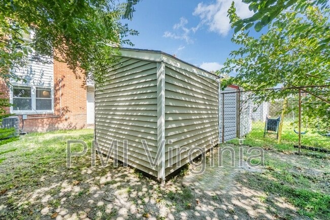 Building Photo - 909 E Liberty St