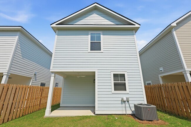 Building Photo - Lowcountry Charm Meets Modern Living -- New Construction in Savannah