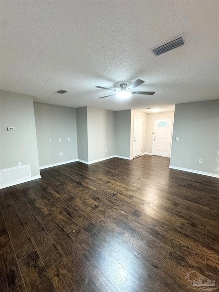 Building Photo - 5661 Fairview Dr