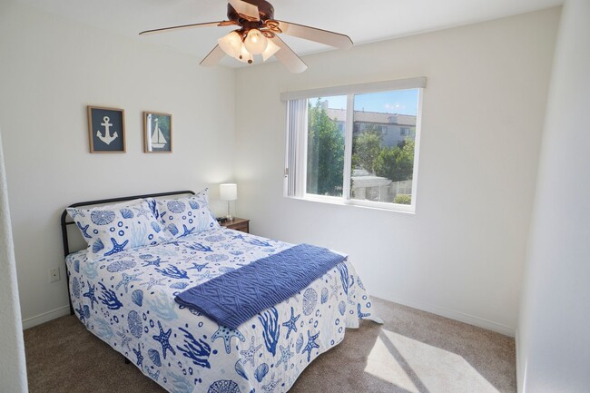 Building Photo - FULLY FURNISHED Stevenson Ranch Townhome