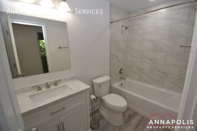 Building Photo - 921 Blue Ridge Dr