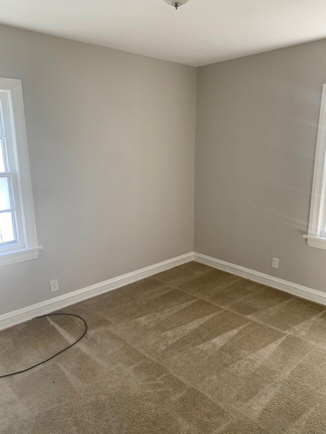 Building Photo - 3638 Lynnfield Rd