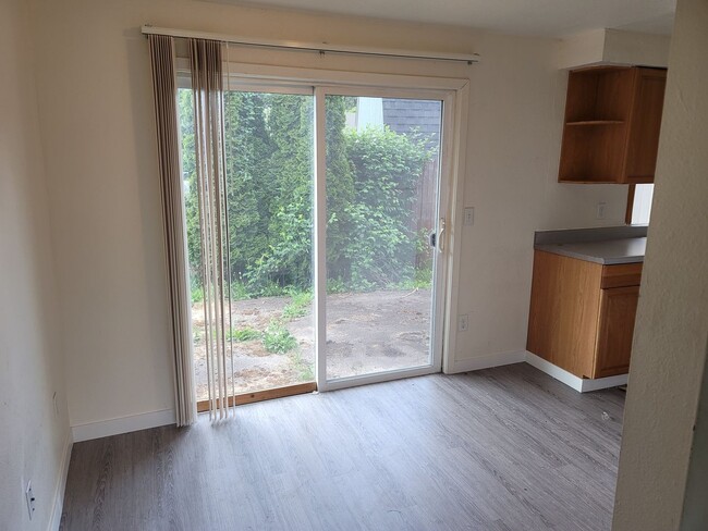 Building Photo - 666n52