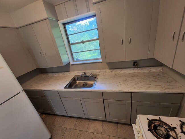Building Photo - 3832 Claiborne Ave