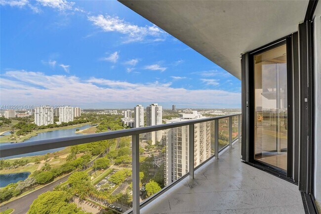 Building Photo - 20281 E Country Club Dr