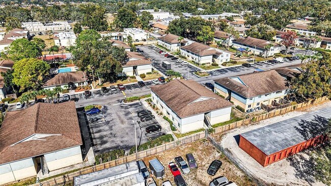 Building Photo - 550 Golden Raintree Pl