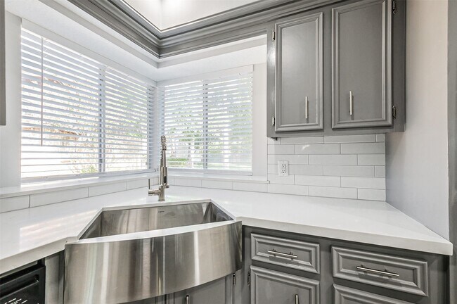 Building Photo - 20506 Park Pine Ln