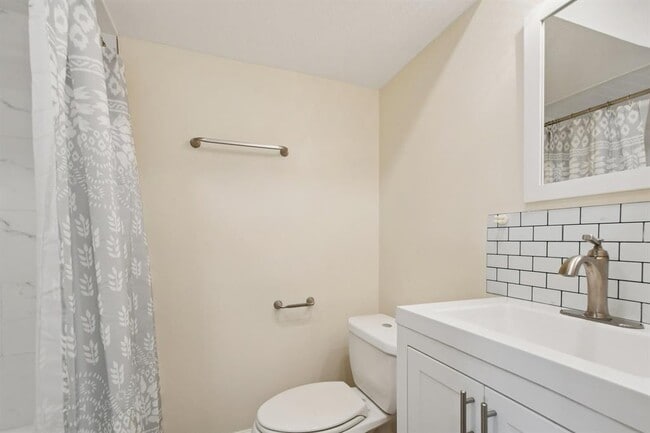 Building Photo - 21009 Fawn Ridge Dr