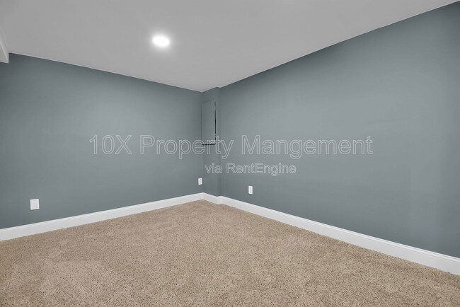 Building Photo - 203 N Miller Dr