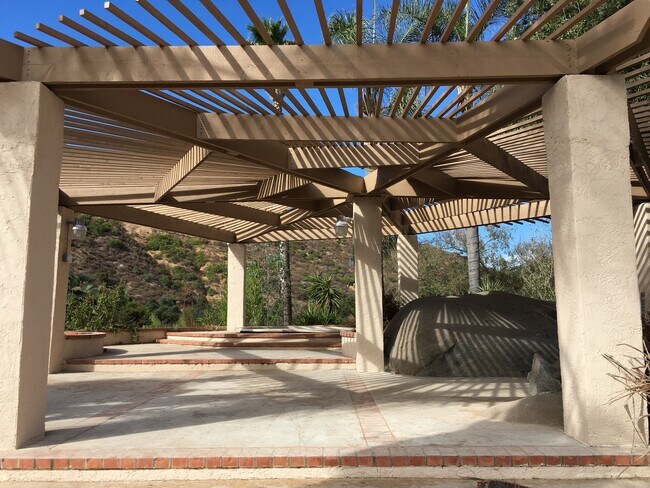 Building Photo - 3317 Vista Rocosa