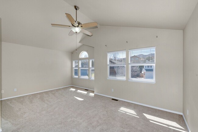 Building Photo - Pinon Valley 2 story 3 bedroom home