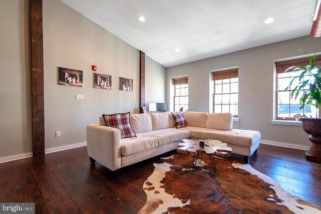 Building Photo - 19 N 3rd St