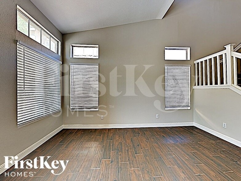 Building Photo - 4714 English Lavender Ave