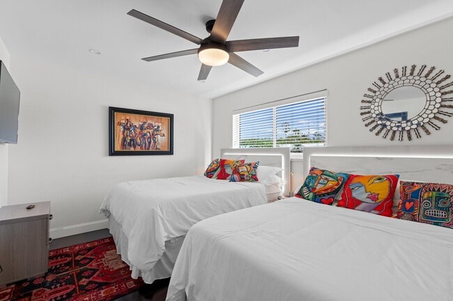 Building Photo - 3705 NE 16th Ave