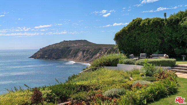 Building Photo - 29020 Cliffside Dr
