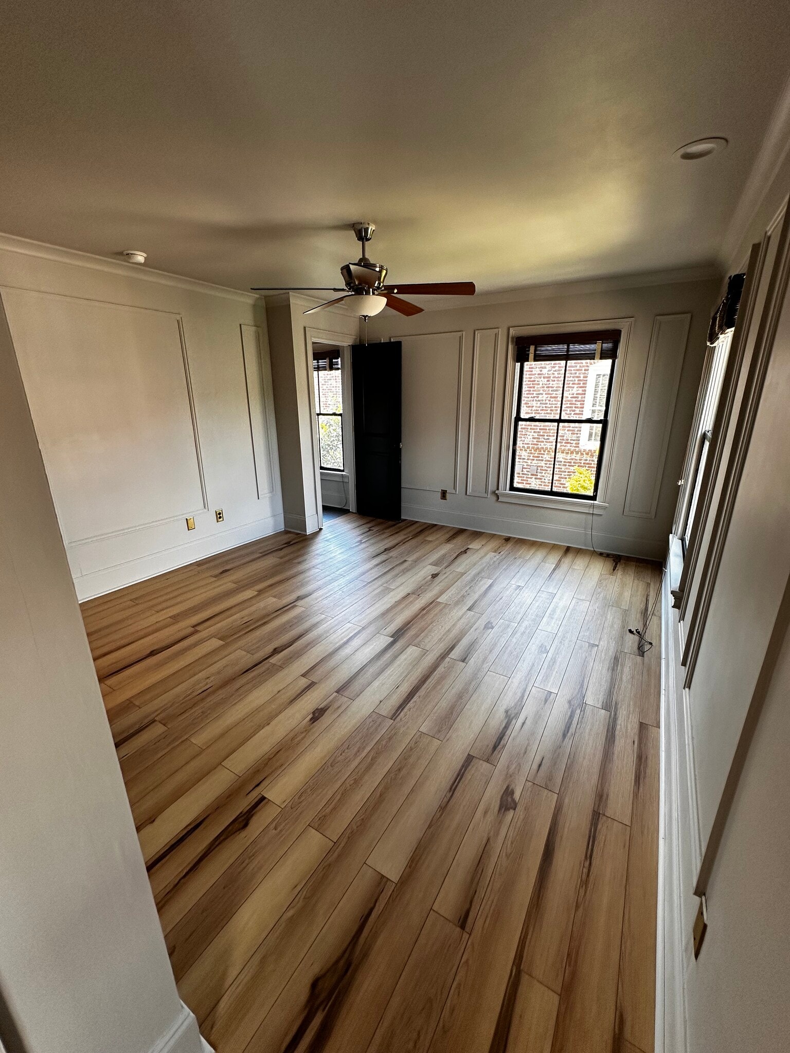 Building Photo - 450 Railroad Ave