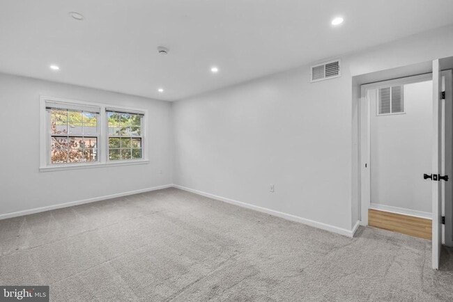 Building Photo - 9459 Fairfax Blvd