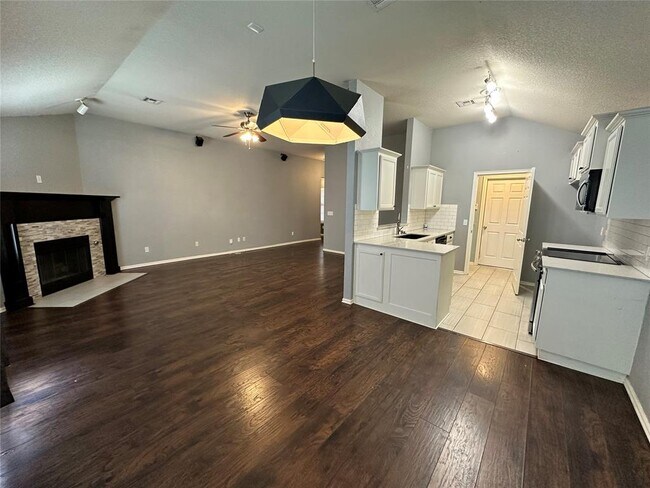 Building Photo - 6020 SE 86th St