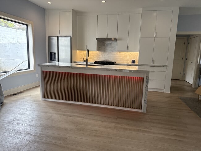 Building Photo - 1073 Hemphill Ave NW