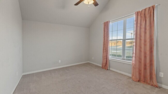 Building Photo - 3960 Deerhurst St