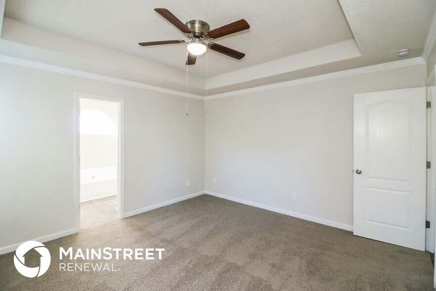 Building Photo - 10381 Commons Crossing