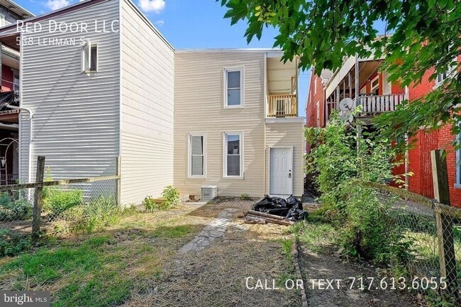 Building Photo - 538 Lehman St