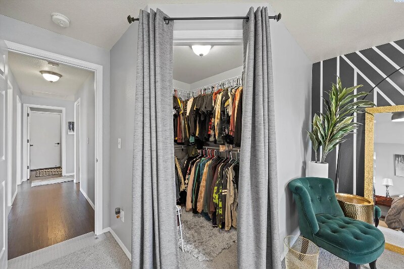 Building Photo - 5508 Jefferson Dr