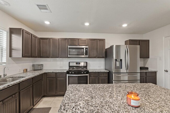 Building Photo - 4826 Hickory Deer Ln