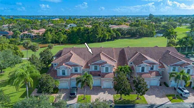 Building Photo - 2371 SW Carriage Hill Terrace