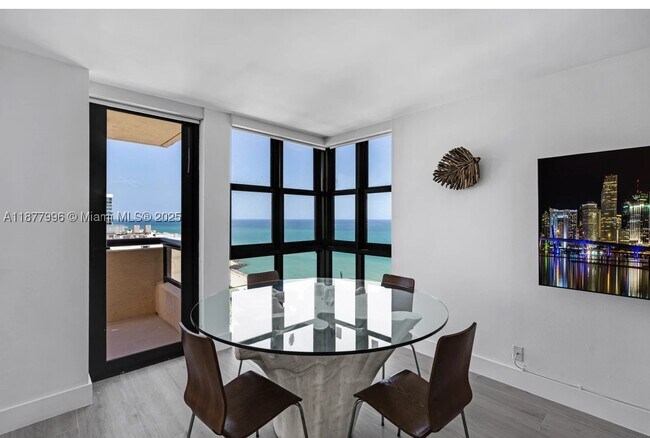 Building Photo - 2555 Collins Ave