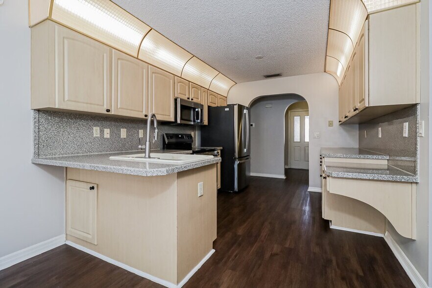 Building Photo - 4654 Murcross Ln