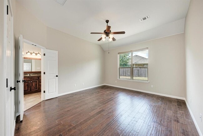 Building Photo - 108 Latitude Ln