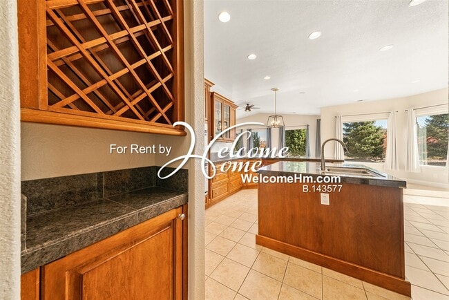 Building Photo - 15020 Redmond Lp